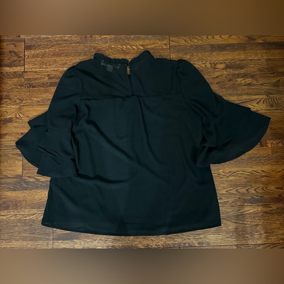 MONTEAU LOS ANGELES Half Sleeve Ruffle Detail Blouse in Black Size Extra Large - Picture 5 of 5